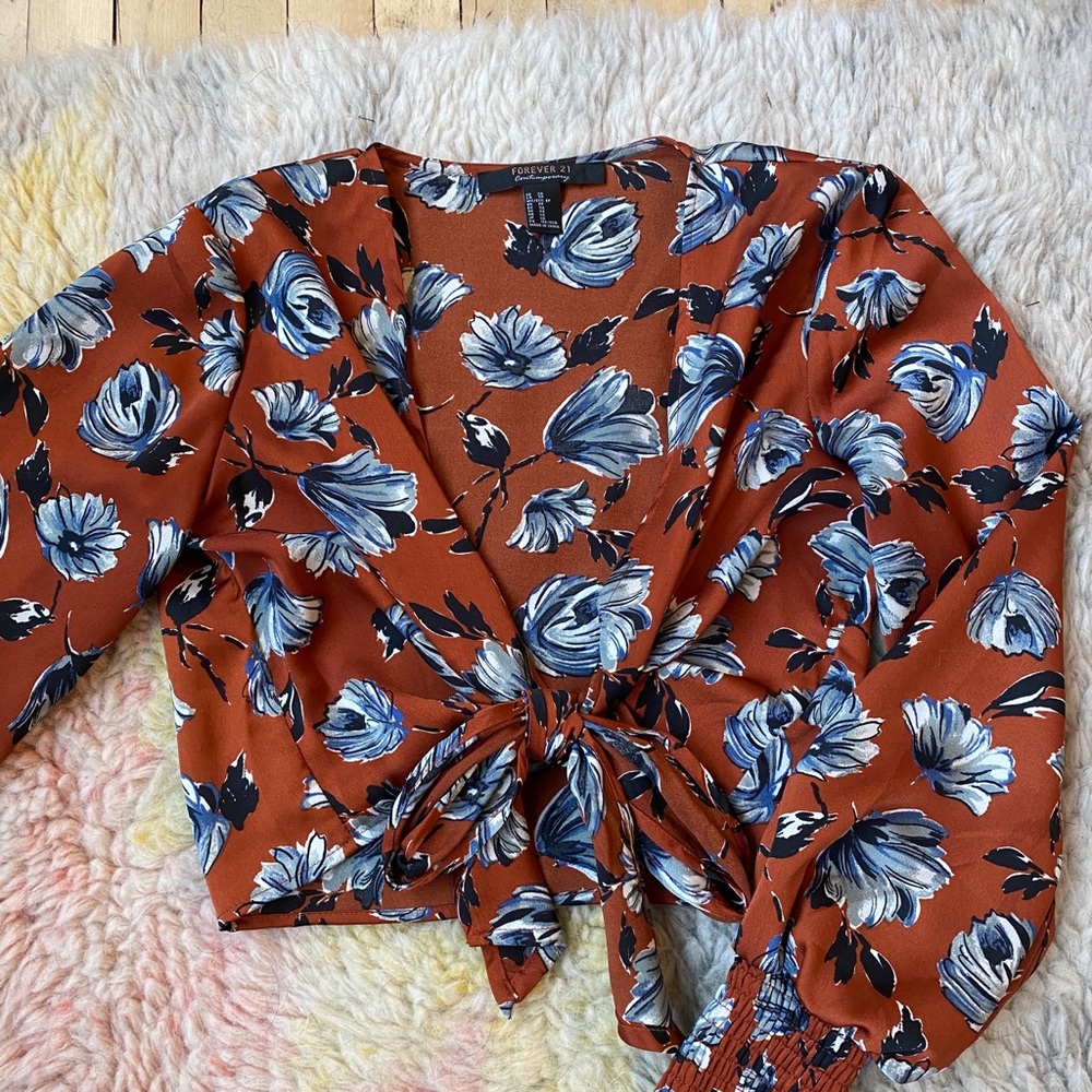 Forever 21 crop blouse